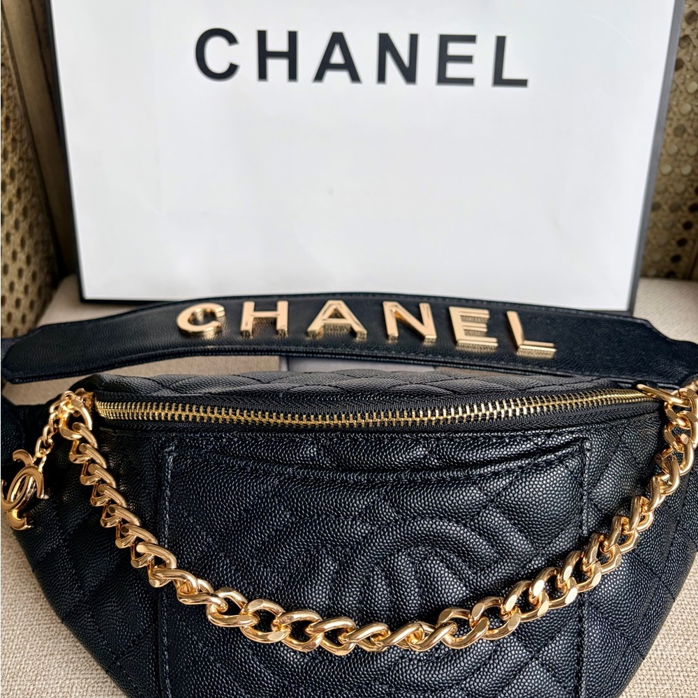 GWP VIP Black Quilted cc Crossbody Bag with removable crossbody strap